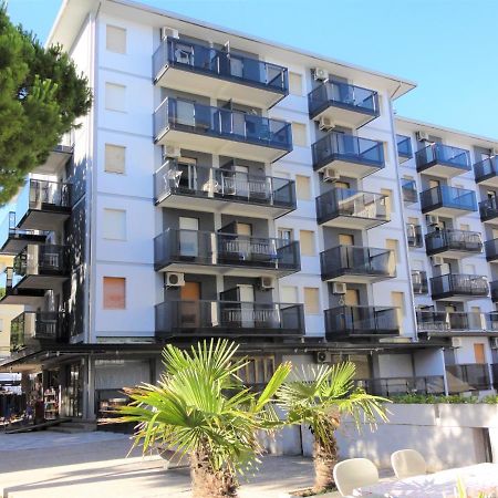 Ivana - Appartamenti Bibione Exterior foto